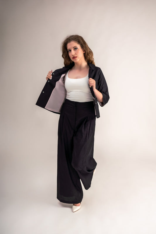β Perla β Short Linen Jacket In Black