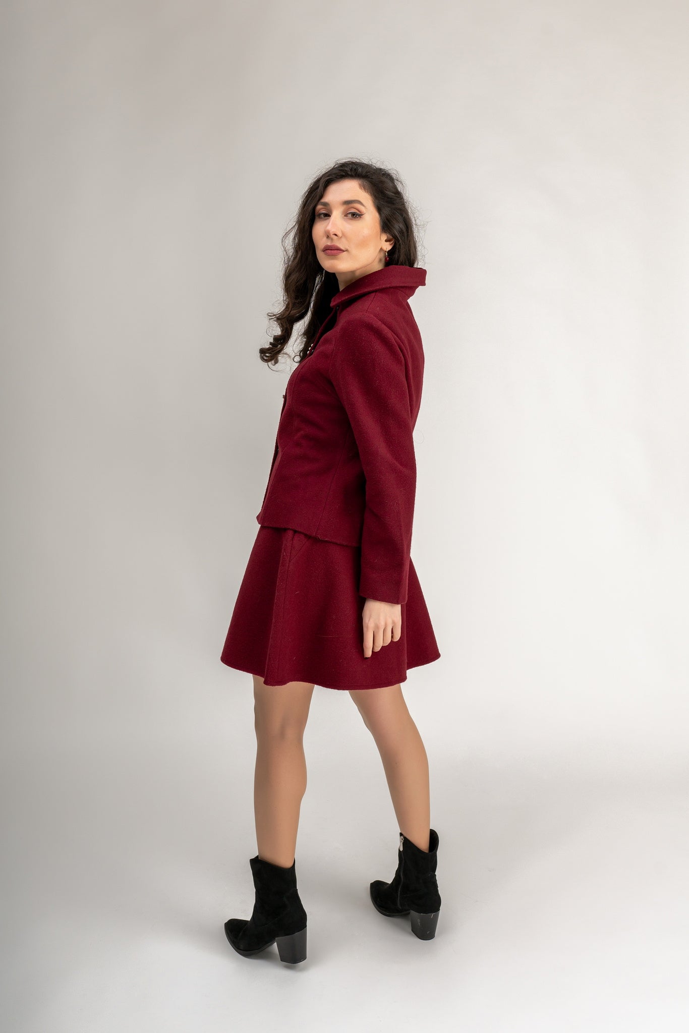 "Daisy" Coat Pearl Buttons In Burgundy